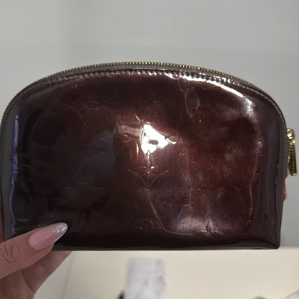🎀Louis Vuitton Cosmetic Pouch Monogram Vernis Amarante